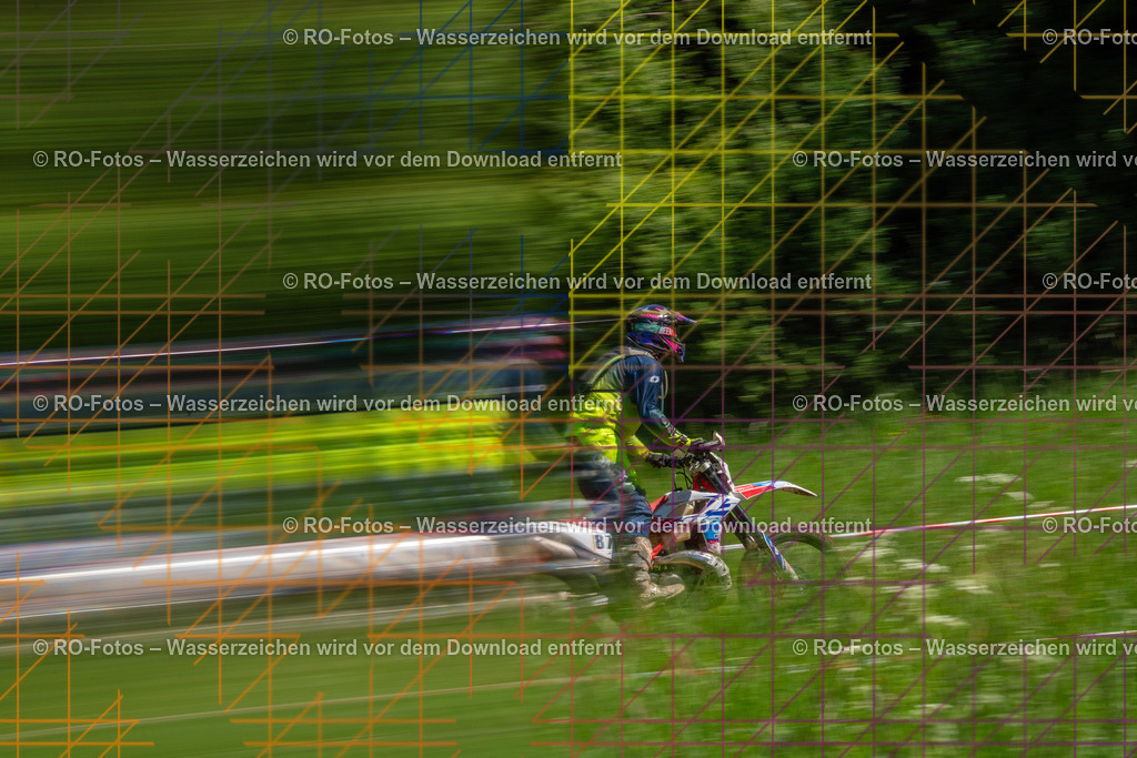 Wolfshausen 2 Lauf -784 | Sportfotografie von RO-Fotos: Motorsport, Motocross, Enduro, Laufveranstaltungen und Triathlon. Professionelle Fotos von Sportlern und Events. - Realisiert mit Pictrs.com