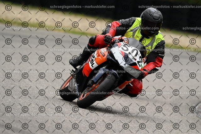 25bt02-1242 | markuskiefer.com - Realisiert mit Pictrs.com