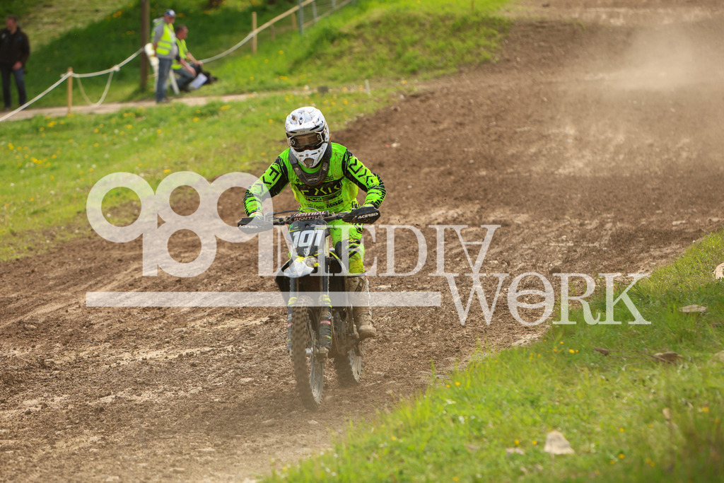 5E6A9561 | 989 MEDIAWORK