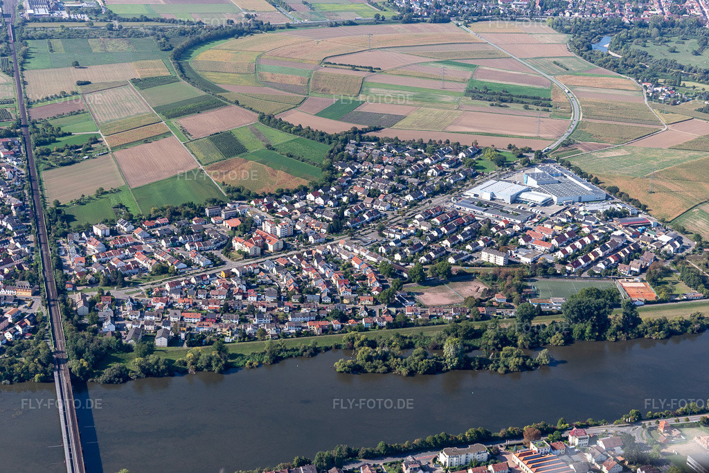 Luftbild: Werksgelände der BÄKO Süd-West Bäcker- und Konditorengenossenschaft eG im Ortsteil Neckarhausen in Edingen-Neckarhausen im Bundesland Baden-Württemberg in Deutschland. Foto: IMG_122791.jpg vom 11.09.2020 durch Werner Riehm/FLY-FOTO.de
