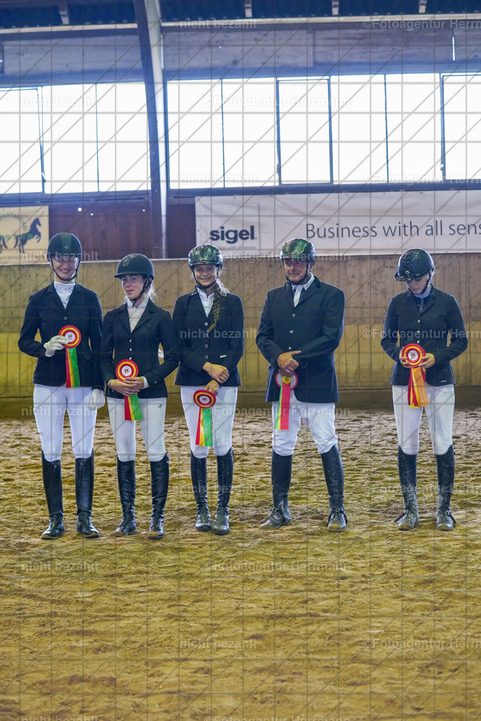 20221002-FAH09694 | Obberbayerische Meisterschaften Vielseitigkeit 2022, Schwäbische Meisterschaften Vielseitigkeit 2022, Mertingen, Schwaben, Bayern, Geländeturnier, Buschreiter, Turnierfotografen Bayern, Fotoagentur Herrmann,  Bayerische Meisterschaften VS Jun. / JR / Pony:, Turnierbilder, Pferdebilder, Turnierfotos, Pferdesortfotografie, Reitsportfotograf, Pferdeshooting