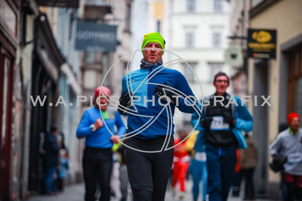 SILVESTERLAUF LINZ 25 | Linz, AUSTRIA, 31. Dezember 25, TRIRUN SILVESTERLAUF LINZ 25 , Image shows: 
Photo: WAPICS / BINDER Manuel