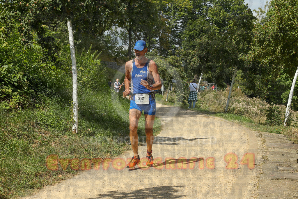 250824_1333_EX1_2823 | Sportfotografie im Rhein-Sieg Kreis, Köln, Bonn, NRW, Rheinland Pfalz, Hessen, etc. Unser Tätigkeitsfeld umfasst den Laufsport vom Volkslauf über den Marathon, Duathlon, Triathon bis zum Ultralauf wie Kölnpfad Ultra oder Schindertrail.