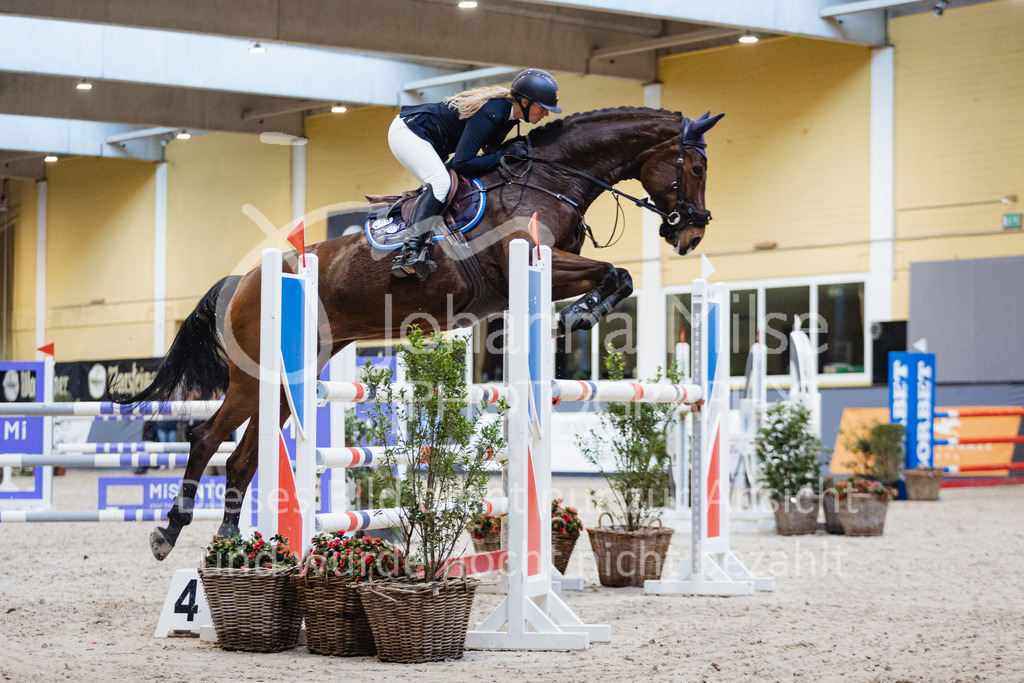 221112_Warstein_L-Spr-227 | Deine schönsten Turniermomente als professionelle Fotos! Entdecke hochwertige Pferdesport-Fotografie im Online-Shop. Jetzt Fotos finden & bestellen!