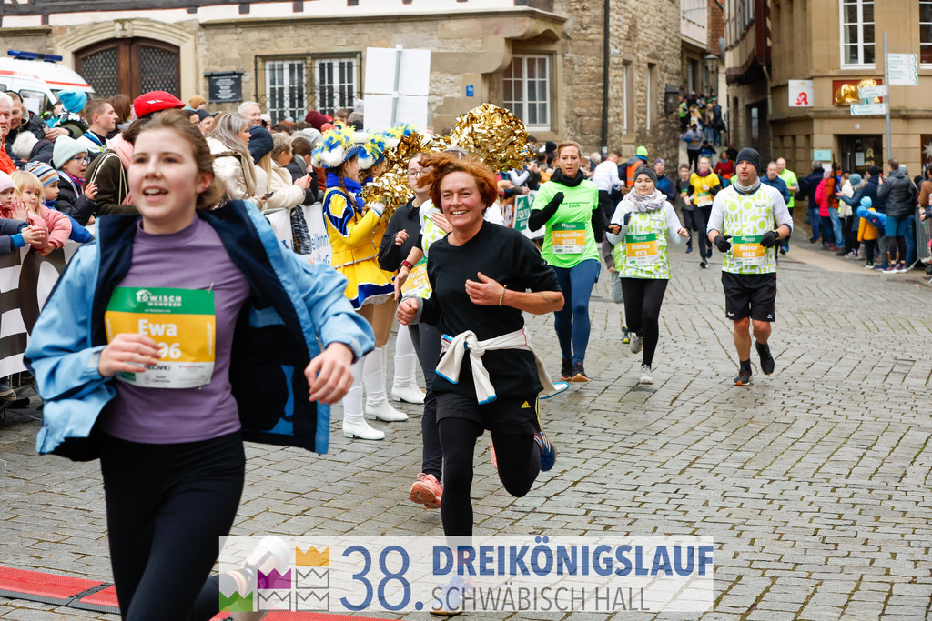 5km Roewisch Wohnbau Cup | 3 Koenigslauf 2024 5km Roewisch Wohnbau Cup - Realisiert mit Pictrs.com