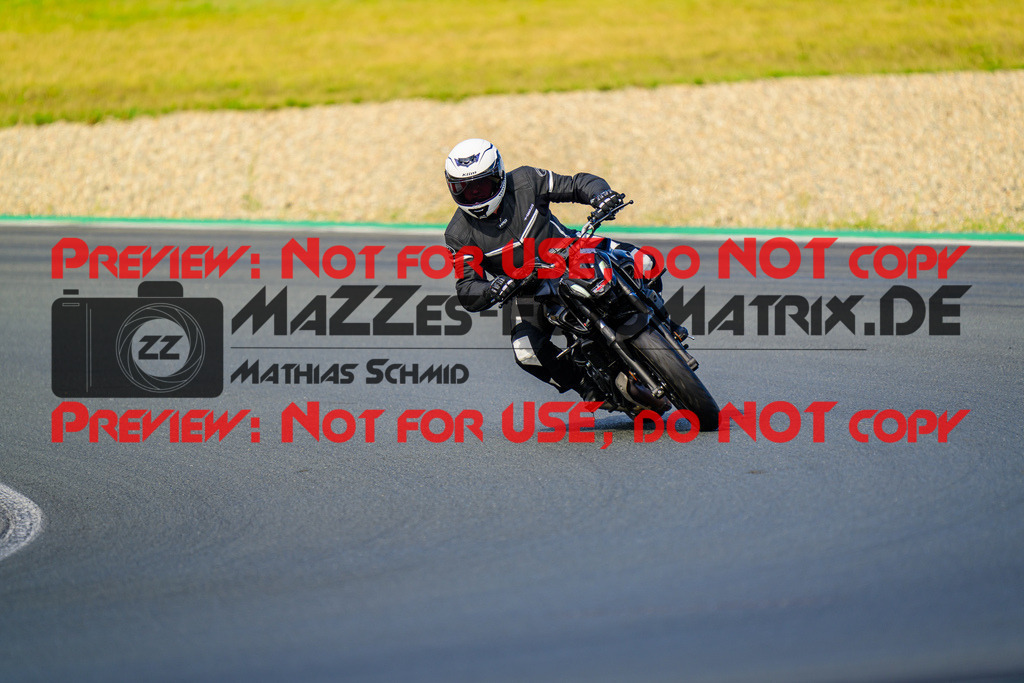 MaZZes_FotoMatrix_240724_6007705_2-250 | GELB