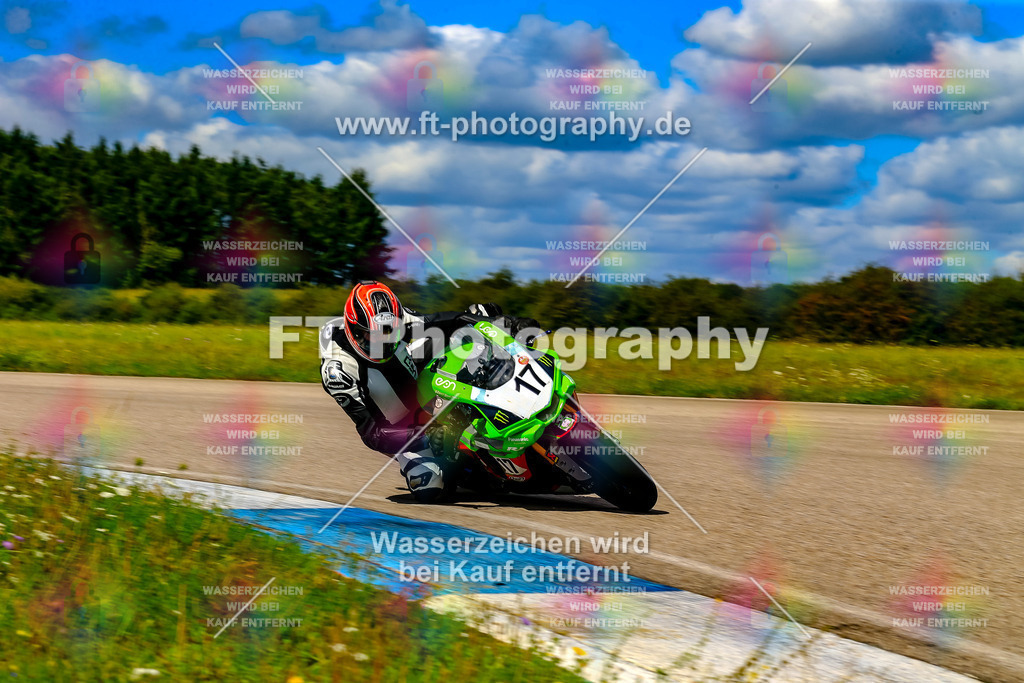 017-6529 | Hier findet Ihr Bilder von Touristenfahrten auf der Nürburgring Nordschleife oder von anderen Veranstaltungen die ich besucht habe. Viel Spass beim Durch Schauen 