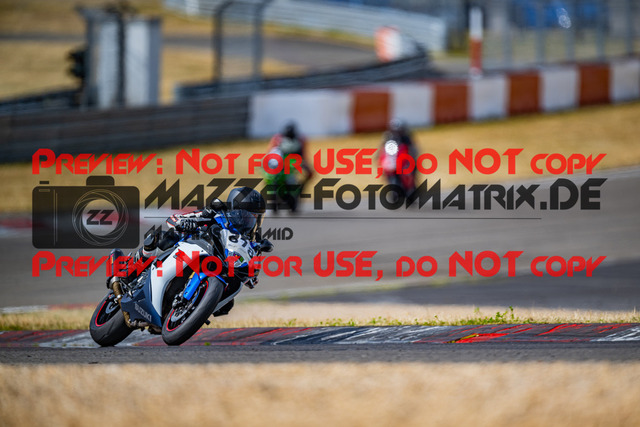 MaZZes_FotoMatrix_230719_0631 | GRUEN