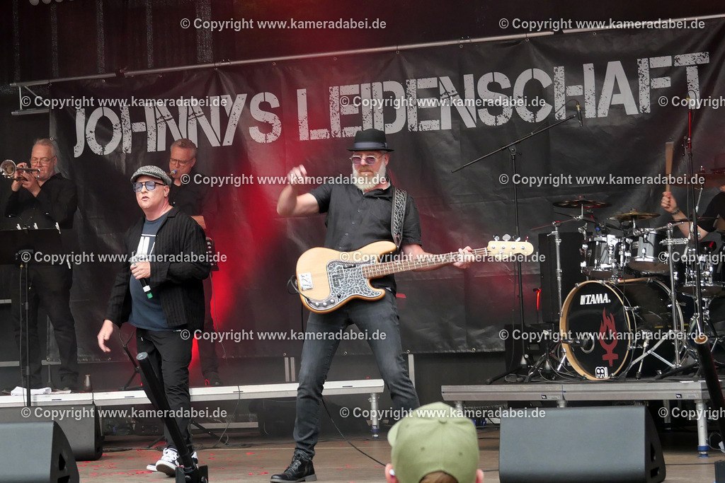 29.08.2025 Johnnys Leidenschaft bei den DIN Tagen 2025 | 29.08.2025 Johnnys Leidenschaft gibt auf der Altmarktbühne in Dinslaken bei den DIN Tagen 2025 ein Konzert. - Realisiert mit Pictrs.com