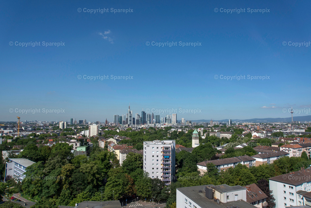 PAR_Skyline_Frankfurt_Day3 | sparepix - Realisiert mit Pictrs.com