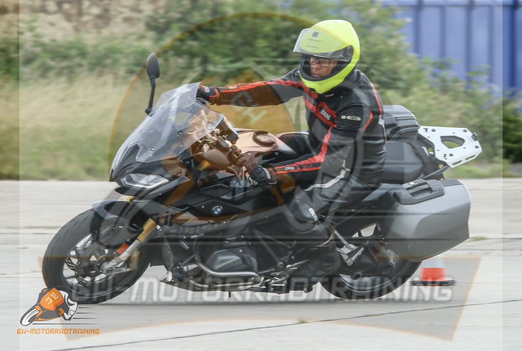 IMG_0485 | gh-motorradtraining-foto.de - Realisiert mit Pictrs.com