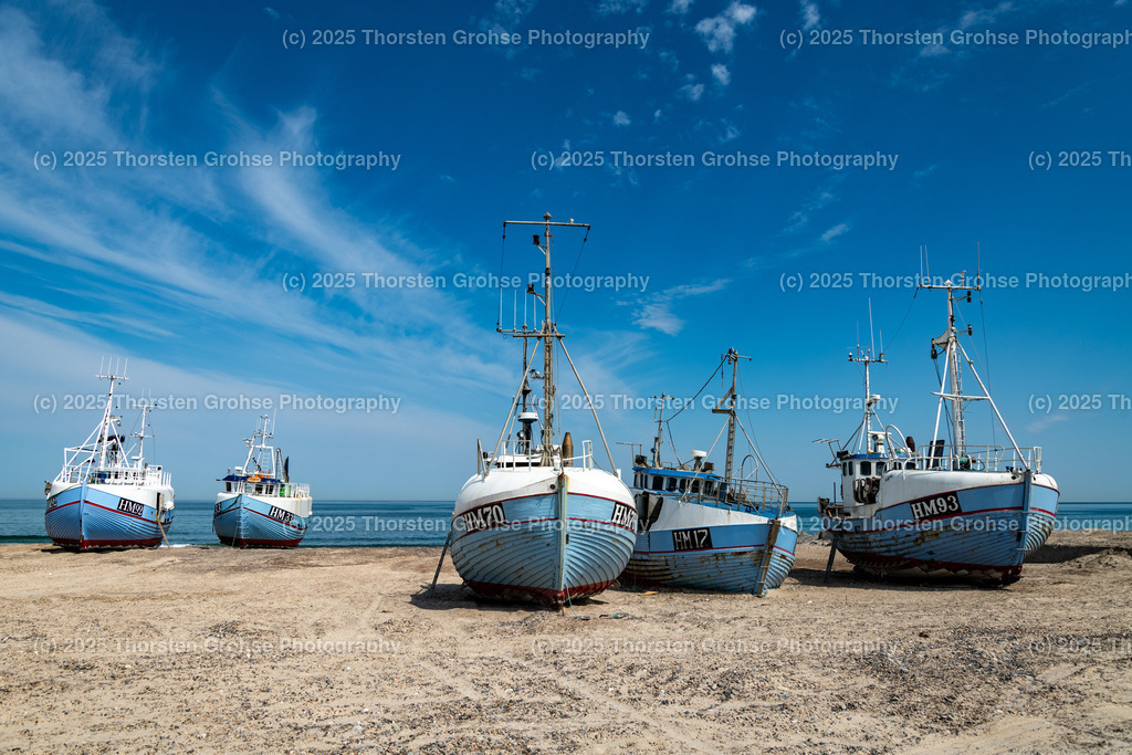 Thorup Strand, Denmark, 2023 | Thorup Strand is a natural harbour, Denmark's last coastal berth and the largest in Northern Europe. Thorup Strand ist ein Naturhafen, es ist der letzte Küstenanlegeplatz Dänemarks und der größte Nordeuropas. - Realisiert mit Pictrs.com