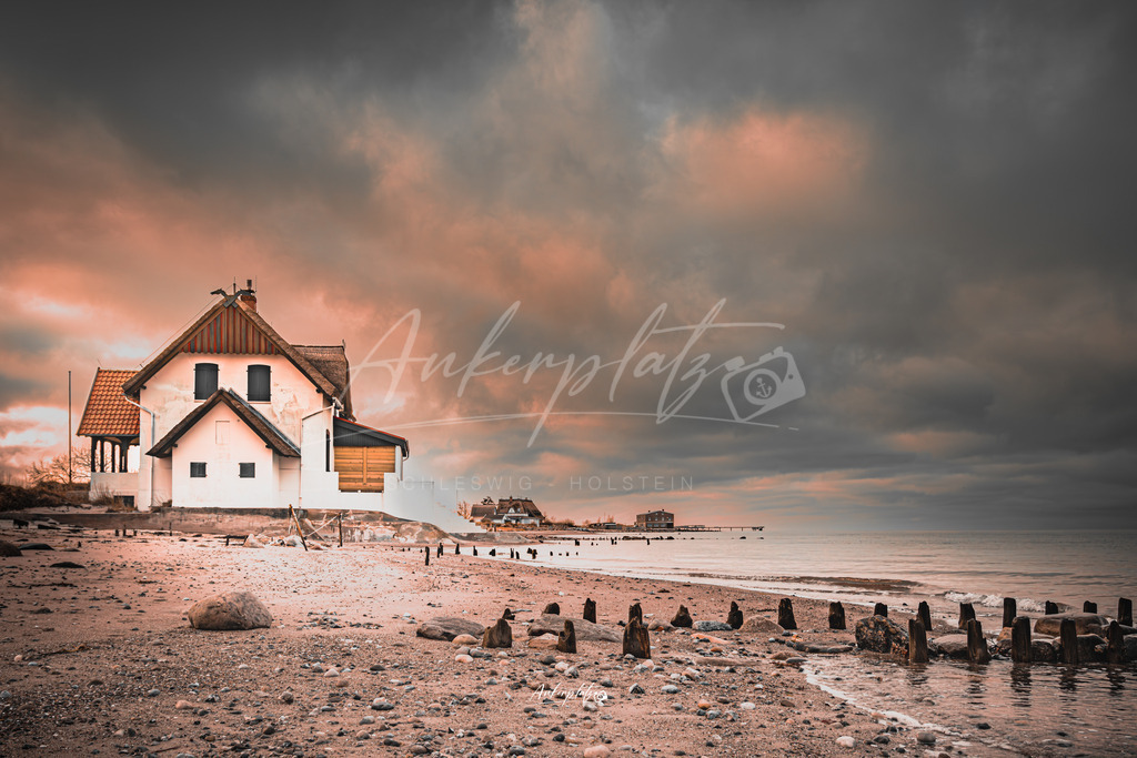 Halli weißes Haus | ankerplatz-schleswig-holstein - Realisiert mit Pictrs.com