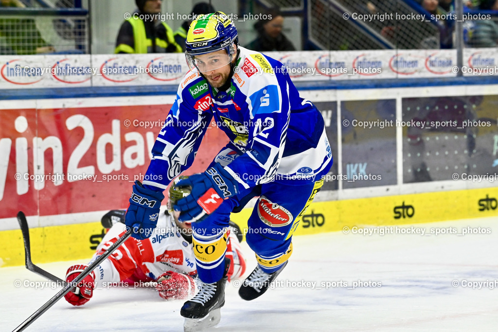 EC IDM Wärmepumpen VSV vs. HCB Südtirol Alperia | #42 Alex Wall EC VSV, EC IDM Wärmepumpen VSV vs. HCB Südtirol Alperia, EC IDM Wärmepumpen VSV vs. HCB Südtirol Alperia am 28.12.2025 in Villach (Stadthalle Villach), Austria, (Photo by Bernd Stefan)