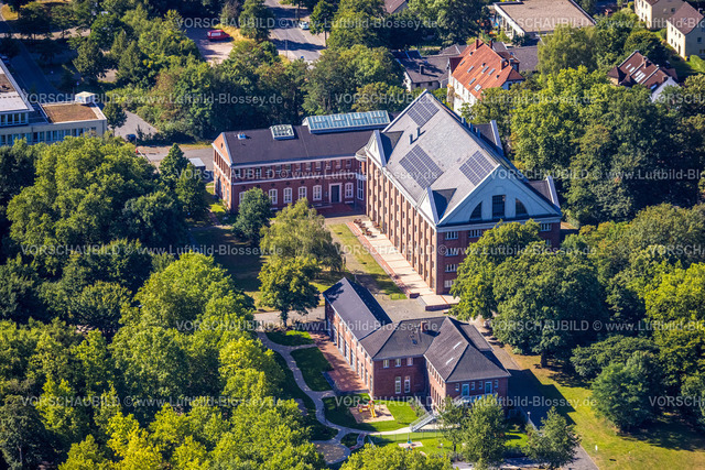 Gelsenkirchen220801363 | Luftbild, Neues Pumpwerk-Gebäude der Emschergenossenschaft nahe der Sutumer Brücken auf der Schleuseninsel zwischen Rhein-Herne-Kanal und Fluss Emscher, Schalke-Nord in Gelsenkirchen, Ruhrgebiet, Nordrhein-Westfalen, Deutschland