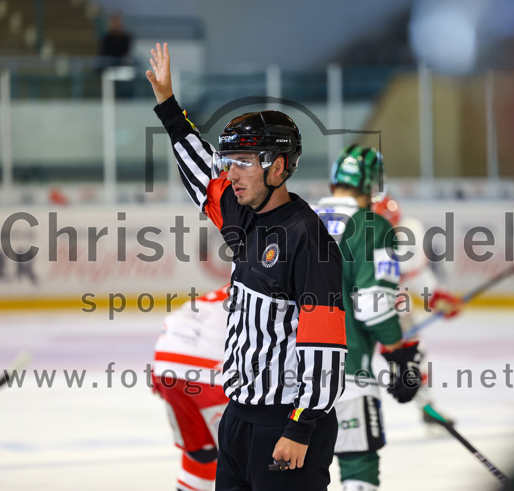 2023-09-10_089_TSV_Erding_gegen_EHC_Klostersee | Erding, Deutschland, 10.09.2023:
Eishockey, Bayernliga 2023 / 2024, Testspiel, TSV Erding gegen EHC Klostersee, Endergebnis: 10:1

Foto: Christian Riedel / fotografie-riedel.net