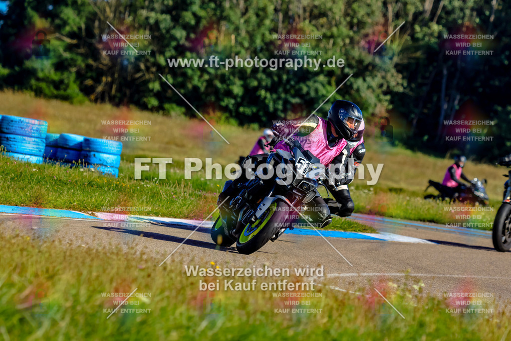 051-1801 | Hier findet Ihr Bilder von Touristenfahrten auf der Nürburgring Nordschleife oder von anderen Veranstaltungen die ich besucht habe. Viel Spass beim Durch Schauen 