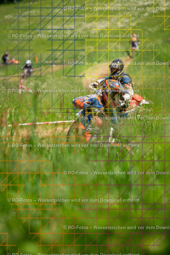 Wolfshausen 2 Lauf -983 | Sportfotografie von RO-Fotos: Motorsport, Motocross, Enduro, Laufveranstaltungen und Triathlon. Professionelle Fotos von Sportlern und Events. - Realisiert mit Pictrs.com