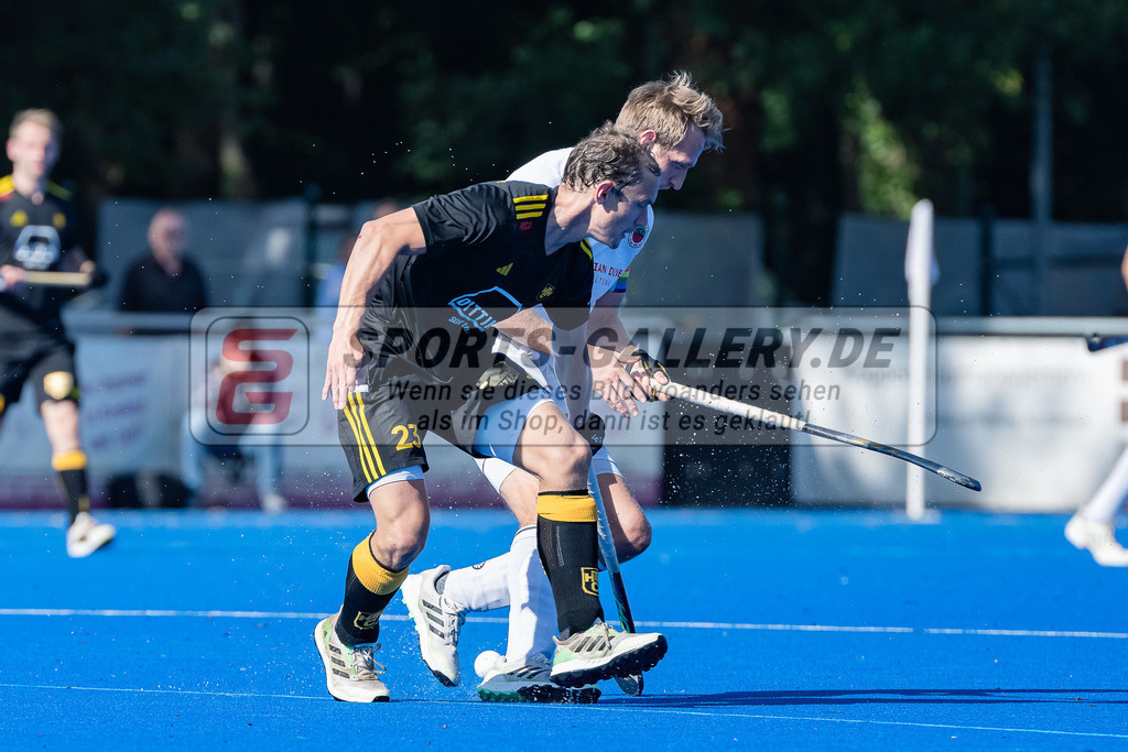 HK_20231001_104961 | 1.Bundesliga Herren Crefelder HTC - Harvestehuder THC am 1.10.2023 CHTC, Krefeld , Spooner Nicholas ( Harvestehuder THC #23 ) , Niklas Wellen ( Crefelder HTC 10 )