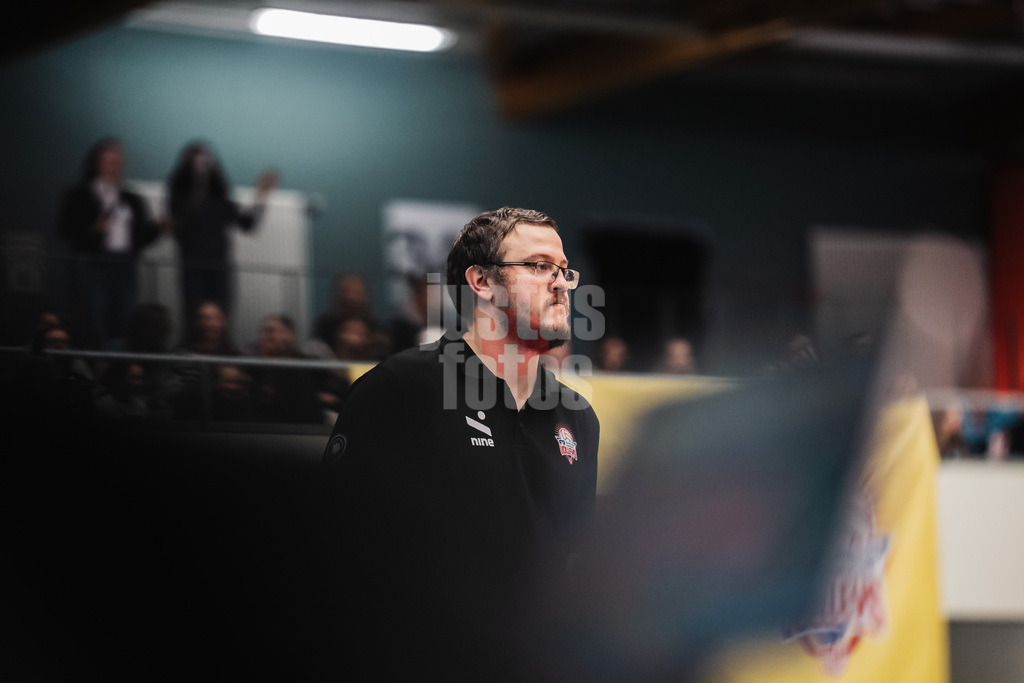 Volleyball | Frauen | Saison 2025/2026 | Volleyball Bundesliga | ETV Hamburger Volksbank Volleys vs. VfB Suhl LOTTO Thüringen | 07.03.2026 | Trainer Markus Friedrich (ETV Hamburger Volksbank Volleys)