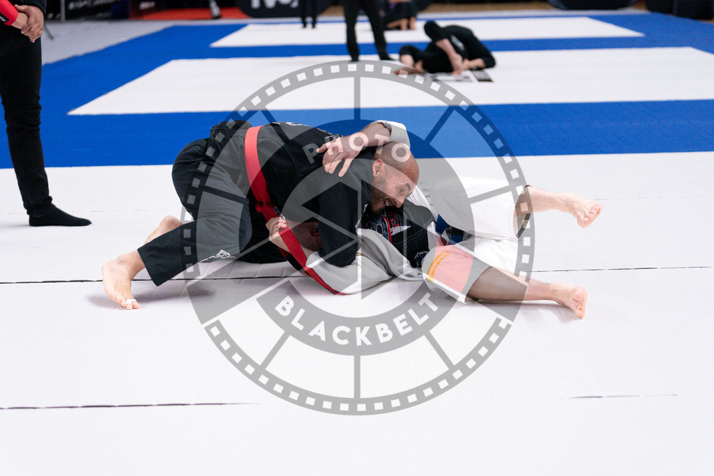 20241013PBB2972 | Athletes compete during the AJP Tour Europe Continental Jiu-Jitsu Amateurs & Masters Championship on October 13, 2024 in Almere near Amsterdam, Netherlands. © Chiara Dazi / photoblackbelt
