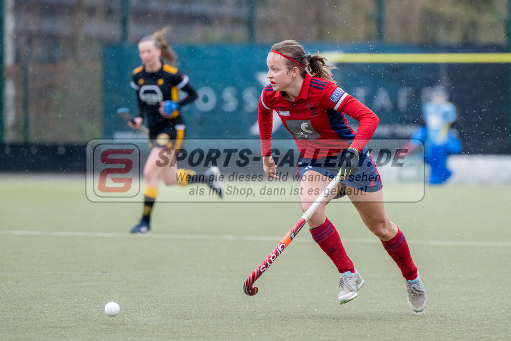 HK_20230401_106673 | 1. Bundesliga Damen Düsseldorfer HC - Harvestehuder THC  am 1.4.2023 DHC Düsseldorf, Düsseldorf , Friederike Heusgen ( Düsseldorfer HC #8 )