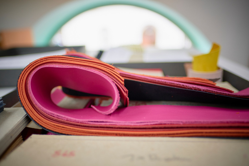 Albert Pattermann Wien | WIen, Austria - February 28, 2020; Albert Pattermann Wien; farbige Lederteile auf dem Tisch liegend. - Realisiert mit Pictrs.com