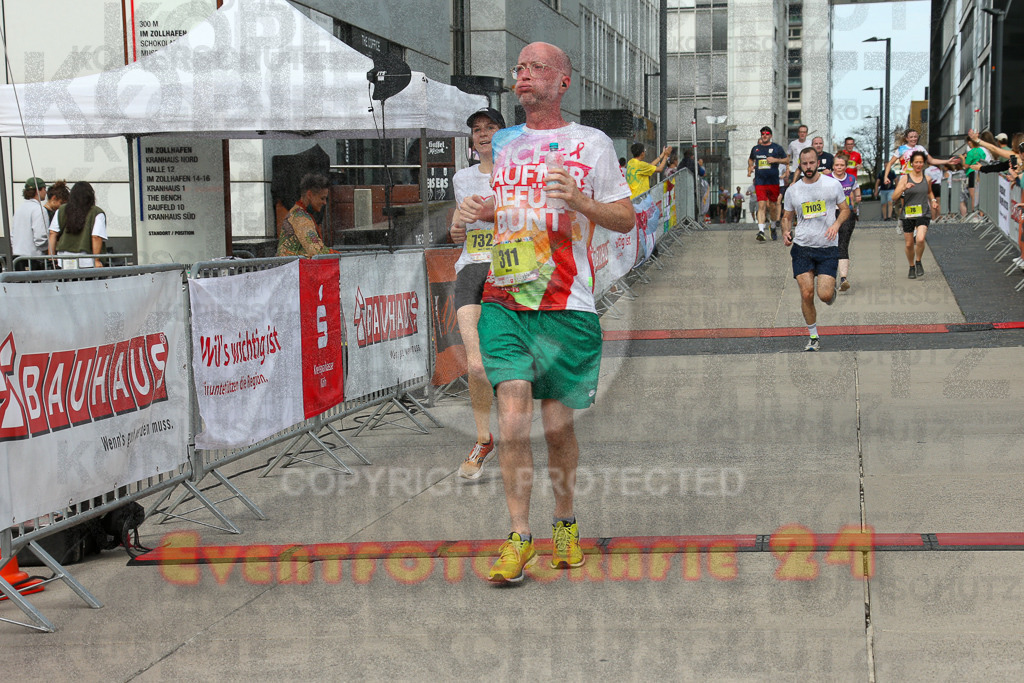 250920_1329_EX1_4917 | Sportfotografie im Rhein-Sieg Kreis, Köln, Bonn, NRW, Rheinland Pfalz, Hessen, etc. Unser Tätigkeitsfeld umfasst den Laufsport vom Volkslauf über den Marathon, Duathlon, Triathon bis zum Ultralauf wie Kölnpfad Ultra oder Schindertrail.