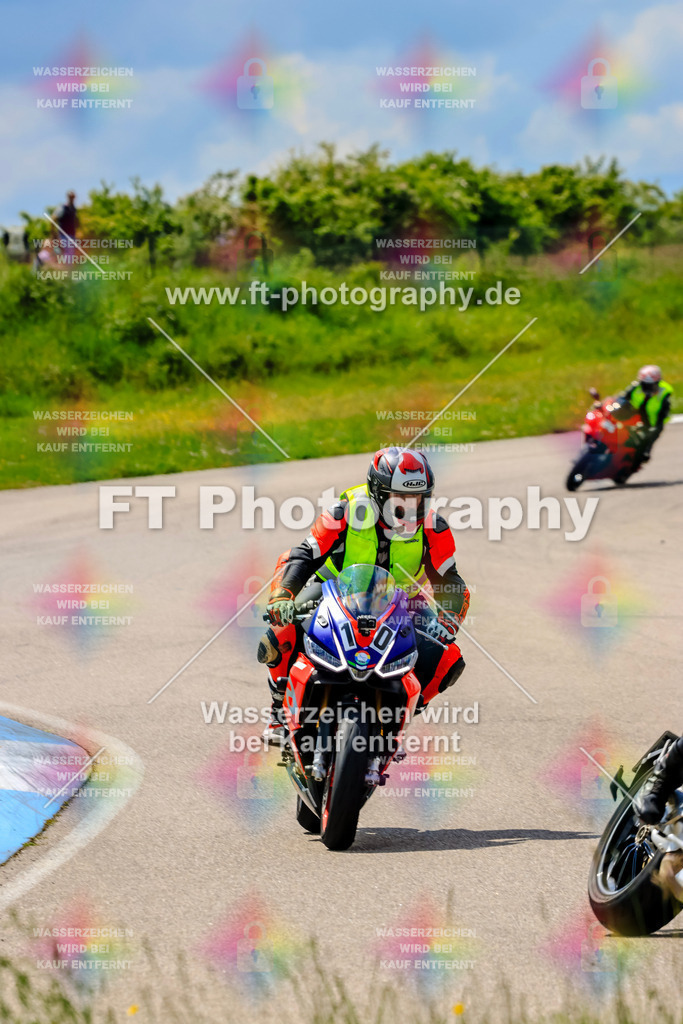 MotoTeam-0130 | Hier findet Ihr Bilder von Touristenfahrten auf der Nürburgring Nordschleife oder von anderen Veranstaltungen die ich besucht habe. Viel Spass beim Durch Schauen 