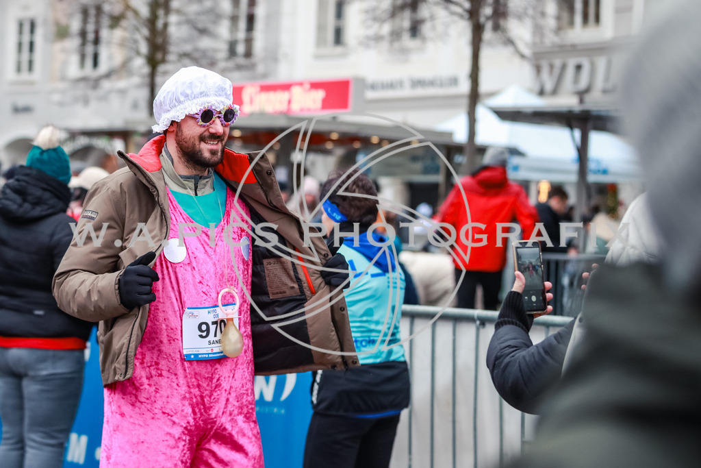 SILVESTERLAUF LINZ 25 | Linz, AUSTRIA, 31. Dezember 25, TRIRUN SILVESTERLAUF LINZ 25 , Image shows: 
Photo: WAPICS / BINDER Manuel