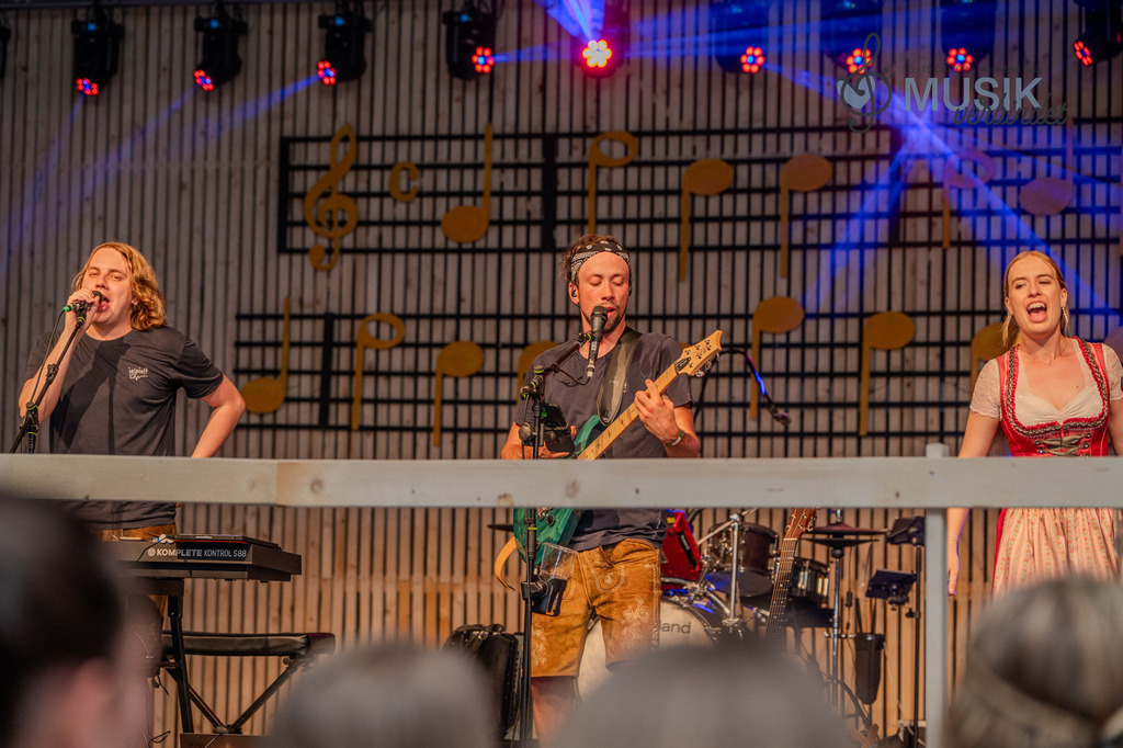 DSC_3283 | "Fussifoto.com – Ihr Ansprechpartner für hochwertige Fotografie! Entdecken Sie kreative Bilder und professionelle Dienstleistungen. Kontaktieren Sie uns für Ihre Projekte!"