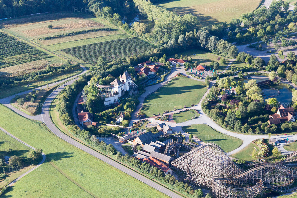 Luftbild: Tripsdrill Erlebnispark im Ortsteil Treffentrill in Cleebronn im Bundesland Baden-Württemberg in Deutschland. Foto: IMG_093830.jpg vom 23.08.2016 durch Werner Riehm/FLY-FOTO.de