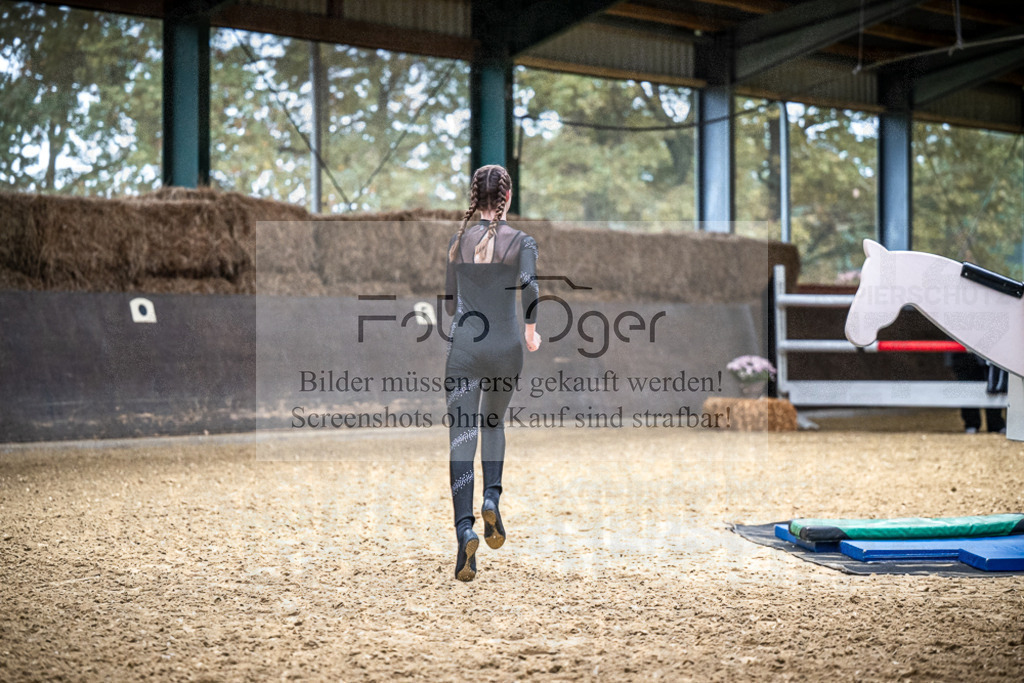 DOS_0598 | Entdecke hochwertige Reitturnierfotos von Foto Oger. Professionell, emotional und authentisch – jetzt Lieblingsmomente im Shop bestellen.Deutschlandweite Turnierfotografie. - Realisiert mit Pictrs.com