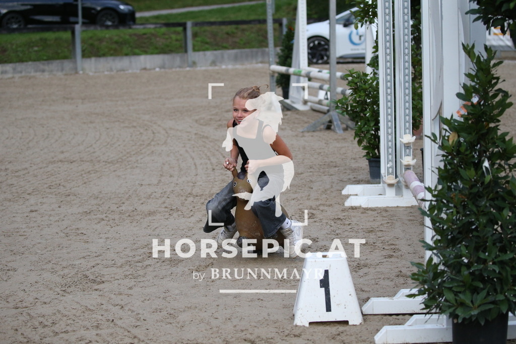 DL2Q0116 | Willkommen bei Brunnmayr - Design & Fotografie – Ihrem Spezialisten für Reitturniere und Pferdeveranstaltungen in Oberösterreich, Salzburg und Bayern! Seit über 17 Jahren sind wir leidenschaftlich dabei.