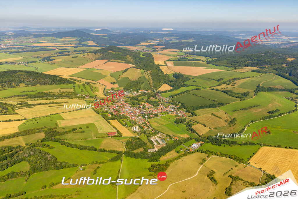 Luftaufnahme der Stadt Roßdorf - Die Luftaufnahme wurde 2025 vom UL-Flugzeug heraus erstellt ( keine Drohne ) - Hochauflösende Luftaufnahme - für professionelle Ausdrucke geeignet. Die Geschenkidee !Hier alle&nbsp;Infos zur Lizenzierung der LuftaufnahmeWir fliegen auch dieses Jahr wieder in Ihre Region um Luftbilder zu erstellen.- Luftbild anfragen