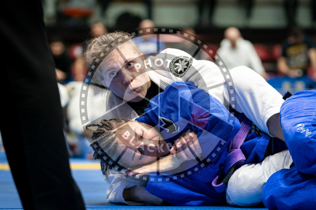 20240125PBB01274 | Fighters compete during the sixth day of the Brazilian Jiu-jitsu European Championship of the IBJJF in Paris, France, on January 25, 2024.