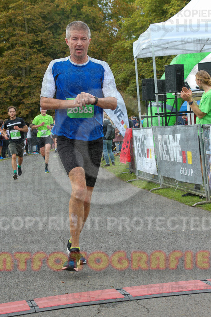 220925_1322_EX1_0646 | Sportfotografie im Rhein-Sieg Kreis, Köln, Bonn, NRW, Rheinland Pfalz, Hessen, etc. Unser Tätigkeitsfeld umfasst den Laufsport vom Volkslauf über den Marathon, Duathlon, Triathon bis zum Ultralauf wie Kölnpfad Ultra oder Schindertrail.