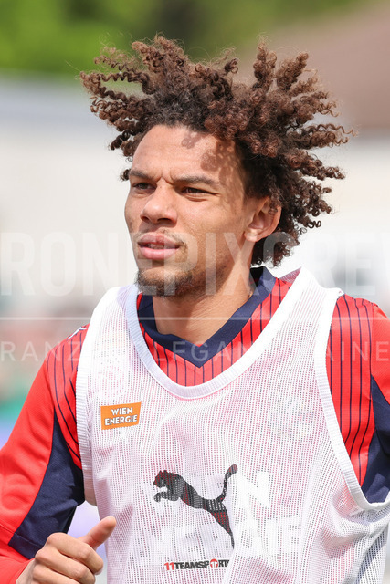 TSV Egger Glas Hartberg vs SK Rapid Wien – Championship Group    | Hartberg, Austria, 19.Apr.26 - SOCCER - ADMIRAL Bundesliga, TSV Egger Glas Hartberg vs SK Rapid Wien. The image shows Janis Antiste (SK Rapid Wien). 