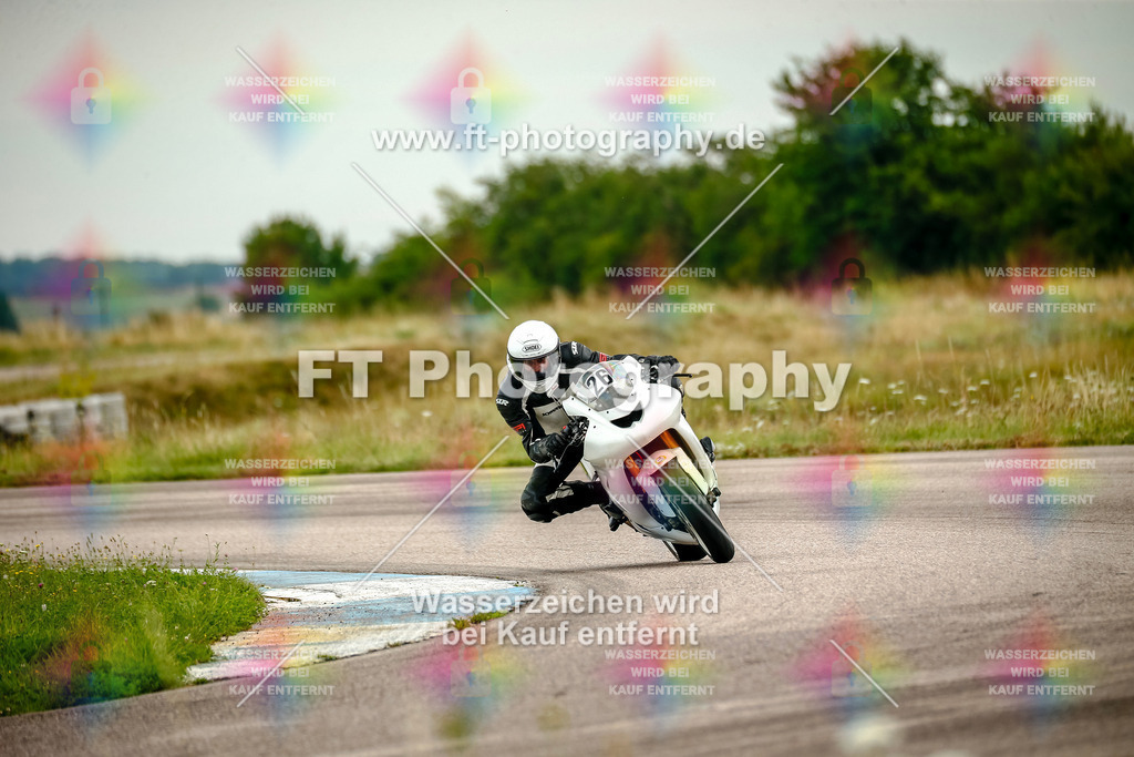 Chambley Juli-2117 | Hier findet Ihr Bilder von Touristenfahrten auf der Nürburgring Nordschleife oder von anderen Veranstaltungen die ich besucht habe. Viel Spass beim Durch Schauen 