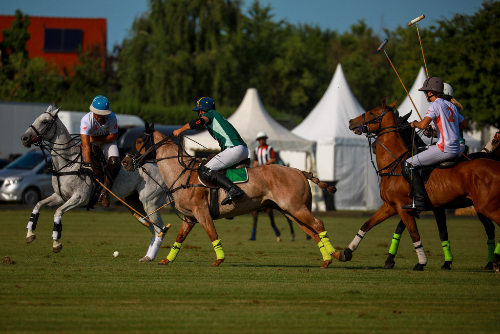 3_FreiluftmanufakturVsLandRover_200525_005 | Bildergalerie von Sport-Ereignissen aber auch von weiteren spannenden Dingen - nicht nur vom Niederrhein. In Anlehnung an den bekannten Spruch von Hanns Dieter Hüsch heißt das Motto: "Niederrhein ist überall".  - Realisiert mit Pictrs.com