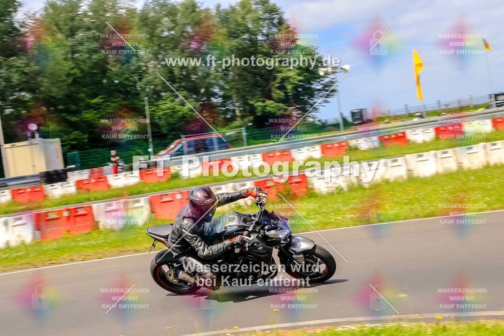 VBK-8193 | Hier findet Ihr Bilder von Touristenfahrten auf der Nürburgring Nordschleife oder von anderen Veranstaltungen die ich besucht habe. Viel Spass beim Durch Schauen 