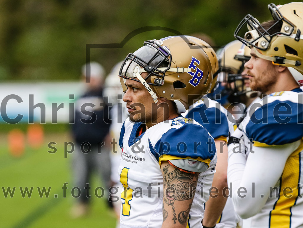 2022-04-30_046_Erding_Bulls_gegen_Regensburg_Phoenix | Erding, Deutschland, 30.04.2022:
Football, Regionalliga 2022, 1. Spieltag, Erding Bulls gegen Regensburg Phoenix

Foto: Christian Riedel / fotografie-riedel.net