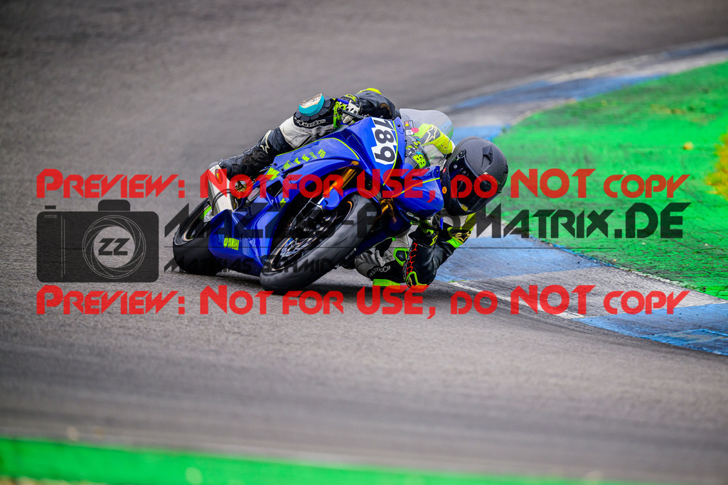 MaZZes_FotoMatrix_240614_6007705_2-330 | WEISS