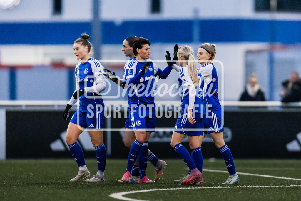 Fußball I Frauen I Saison 2025-2026 I Testspiel I FC Schalke 04 - SpVg Aurich I 14.02.2026-040 | realhellocedii - Realisiert mit Pictrs.com
