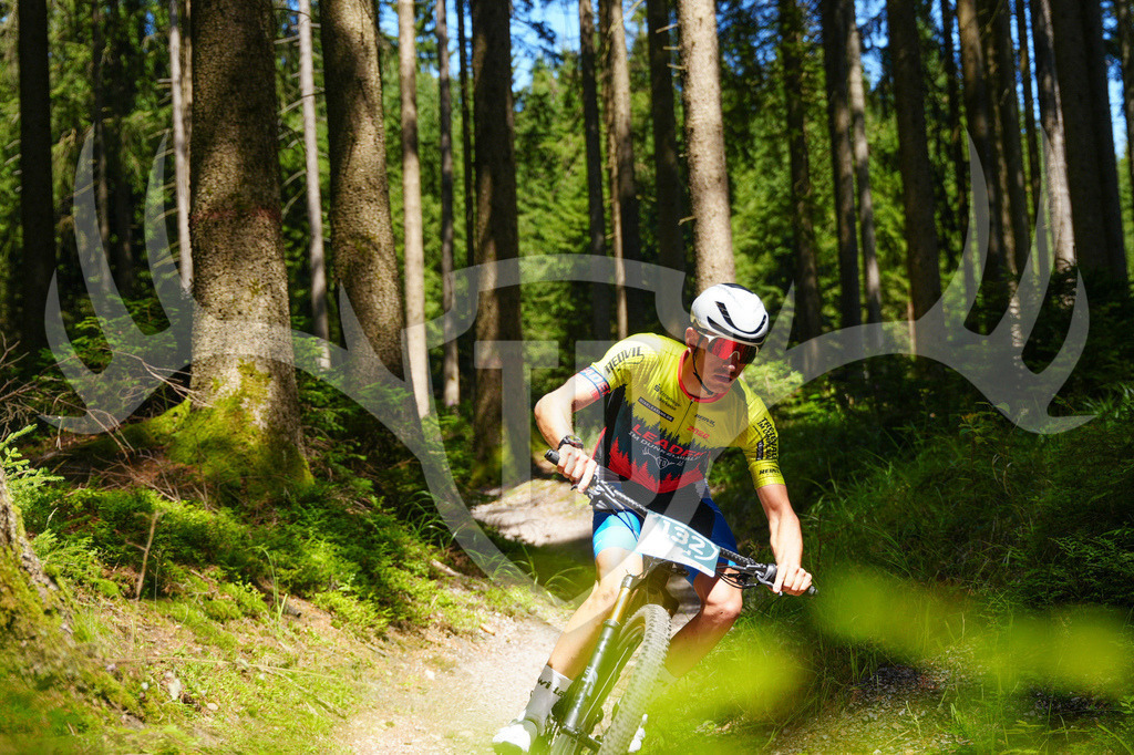 FC603826 | Fotogalerie der Treibjagd im Dunkelwald - Dein MTB Etappenrennen im Erzgebirge - Realisiert mit Pictrs.com