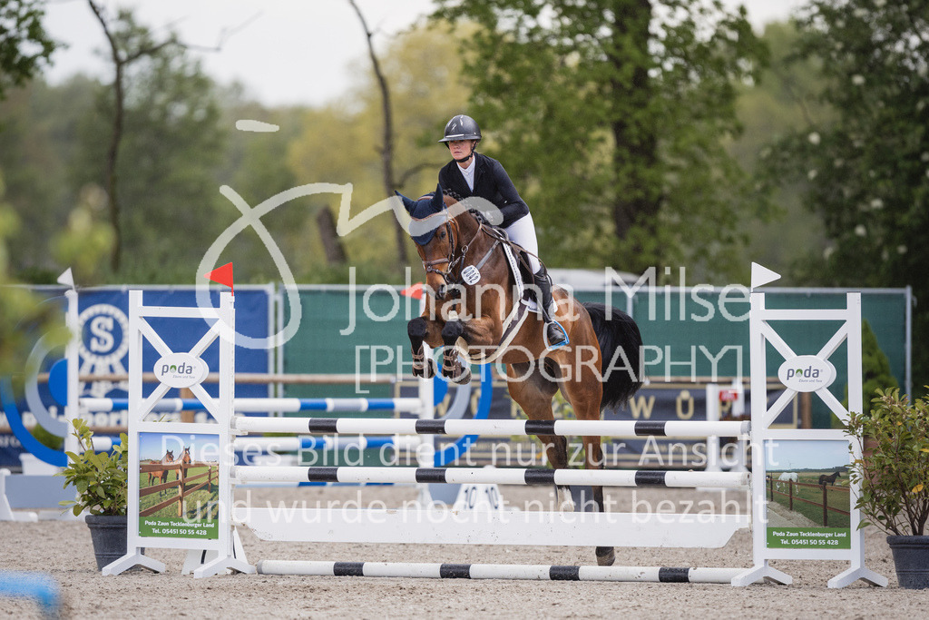 230516_Mühlen_03SprPf-A-418 | Deine schönsten Turniermomente als professionelle Fotos! Entdecke hochwertige Pferdesport-Fotografie im Online-Shop. Jetzt Fotos finden & bestellen!
