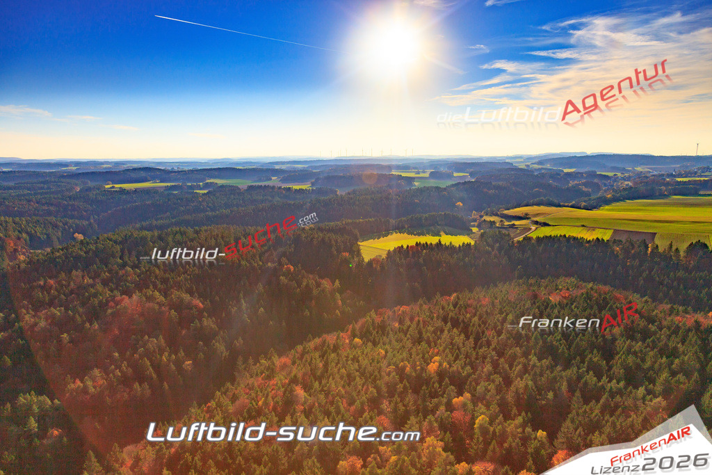 Die Luftaufnahme Paradiestal - Treunitz wurde 2017 mittels Flugzeug (keine Drohne) erstellt. Perfekte Schärfe und Druck- Auflösung- Garantiert!