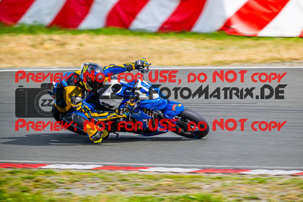 MaZZes_Fotomatrix_20230723_6007705_4737 | TWIN CUP