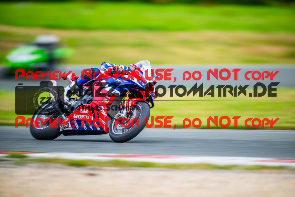 MaZZes_FotoMatrix_240726_6021986_3497 | STK