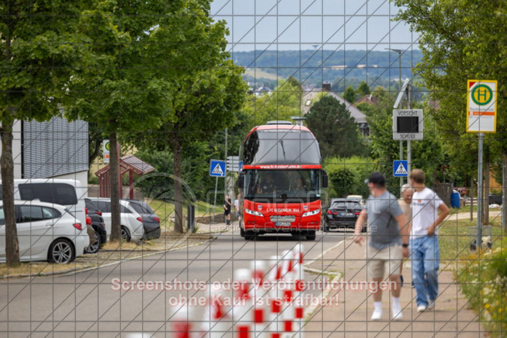 20250706_140257_0064 | #,TSG Salach (blau) vs. 1.FC Heidenheim (rot), Fußball, Freundschaftsspiel - WfV, Saison 2025/2026, Rasensportplatz, Staufenecker Str. 41, 73084 Salach, 06.07.2025 - 15:30 Uhr,Foto: PhotoPeet-Sportfotografie/Peter Harich